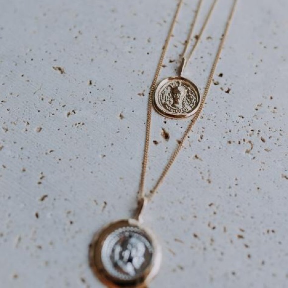 GP Halo Coin Necklace - Picture 4 of 6